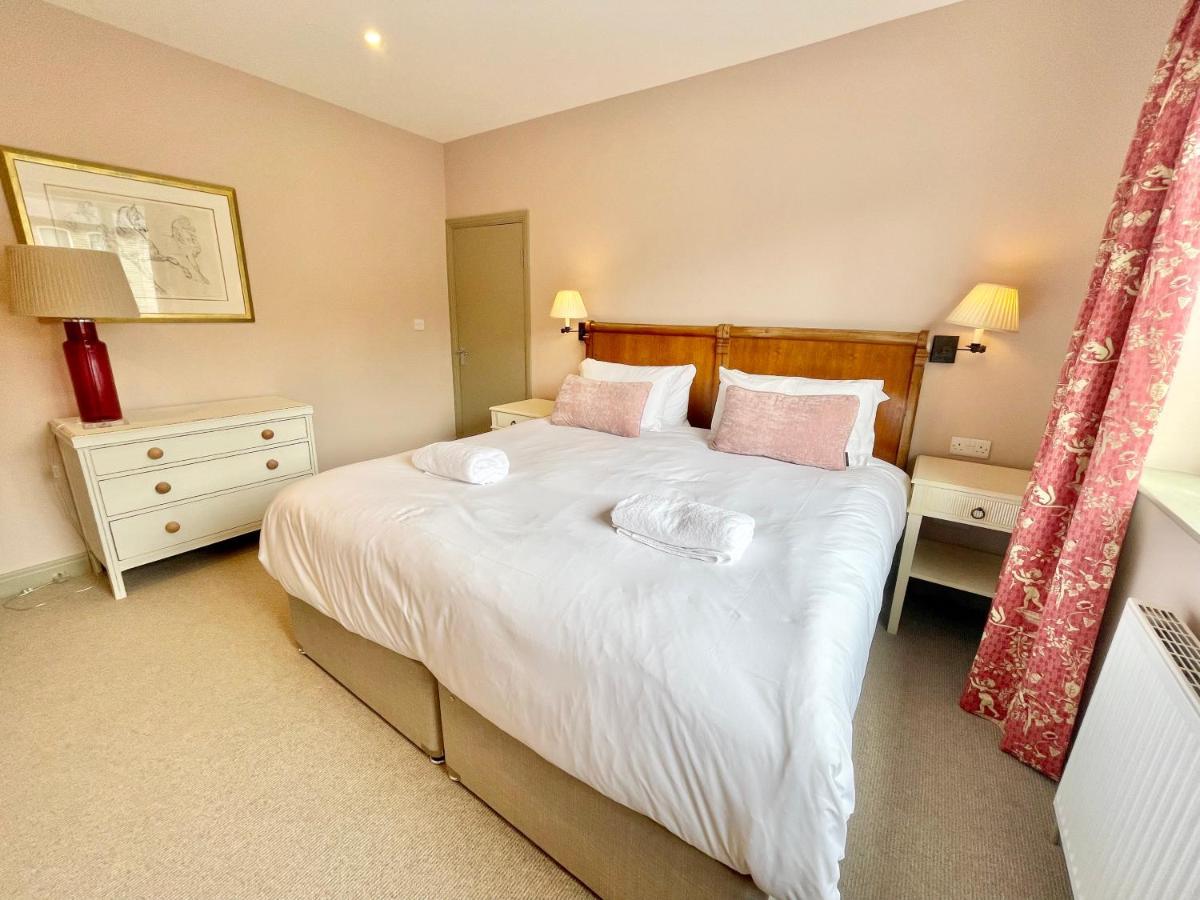 Central Townhouse With Free Off Road Parking And Garden York Zewnętrze zdjęcie