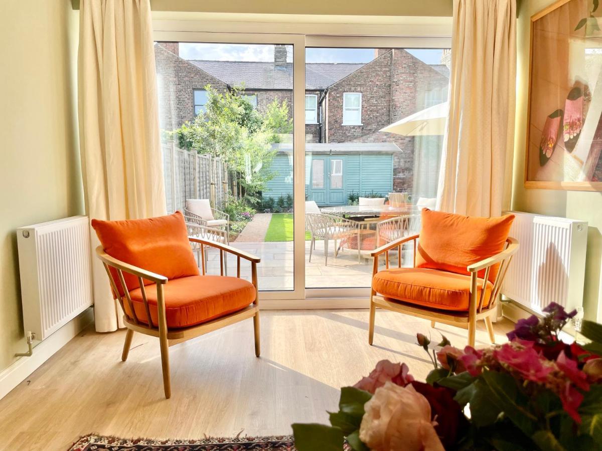 Central Townhouse With Free Off Road Parking And Garden York Zewnętrze zdjęcie